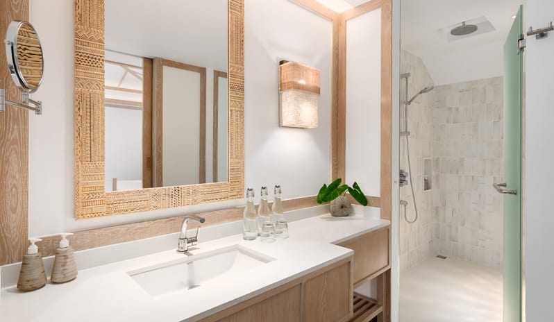 SAii PhiPhi Island Village Deluxe Garden Villa Bathroom